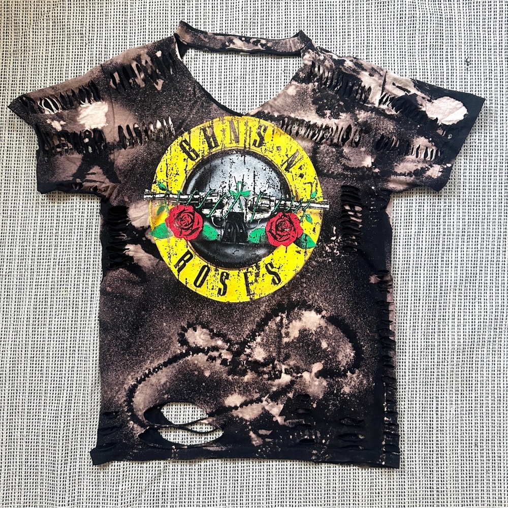 Guns and Roses Distressed Graphic Bleached Tee